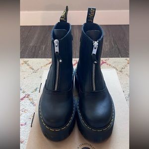 NEW Dr. Martens Jetta Zipped Zip Front Black Leather Platform Boots Sz 7 Womens